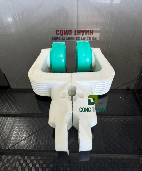 Con lăn dây chuyền gà vịt